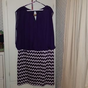 Plus Sz.25 Purple/Silvery Wht. Knee Length Dress